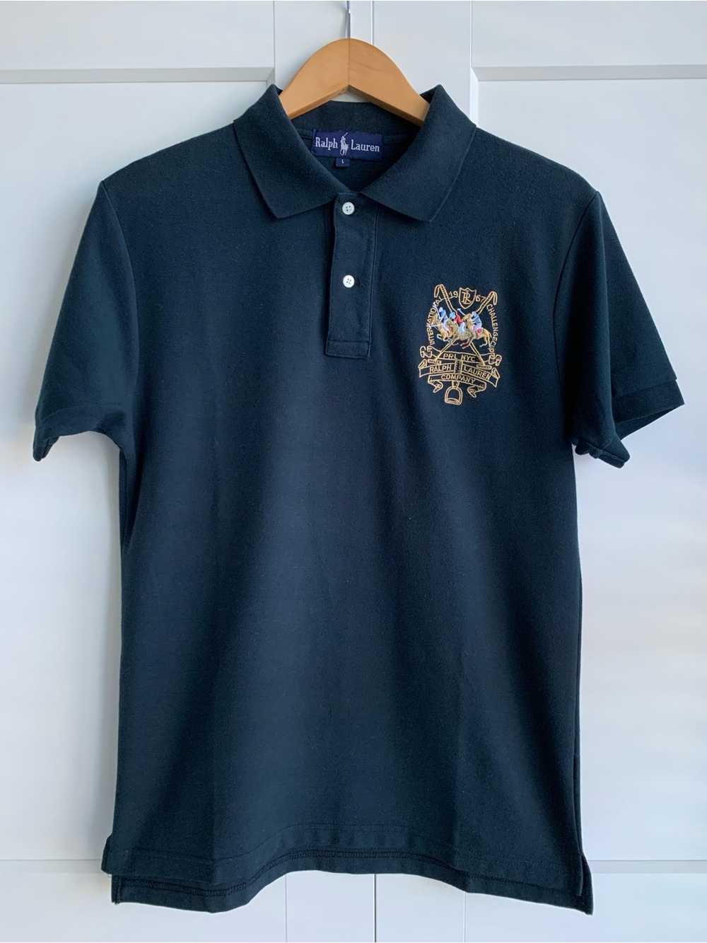 Ralph Lauren Polo shirt with Embroidered Crest size L